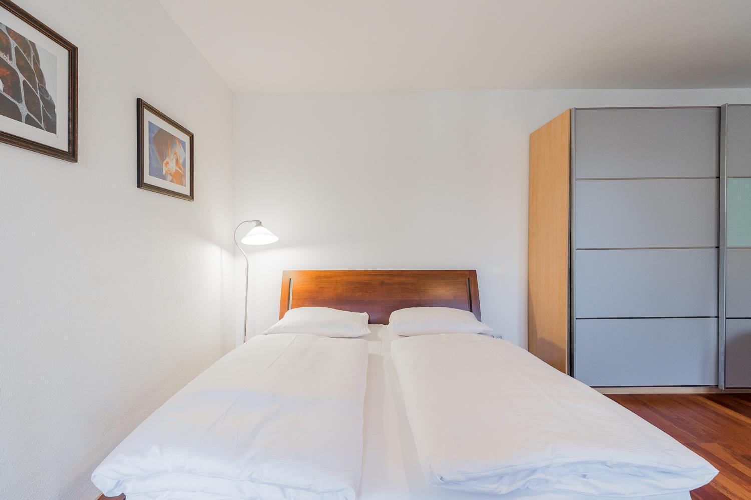 Aparthotel & 3*